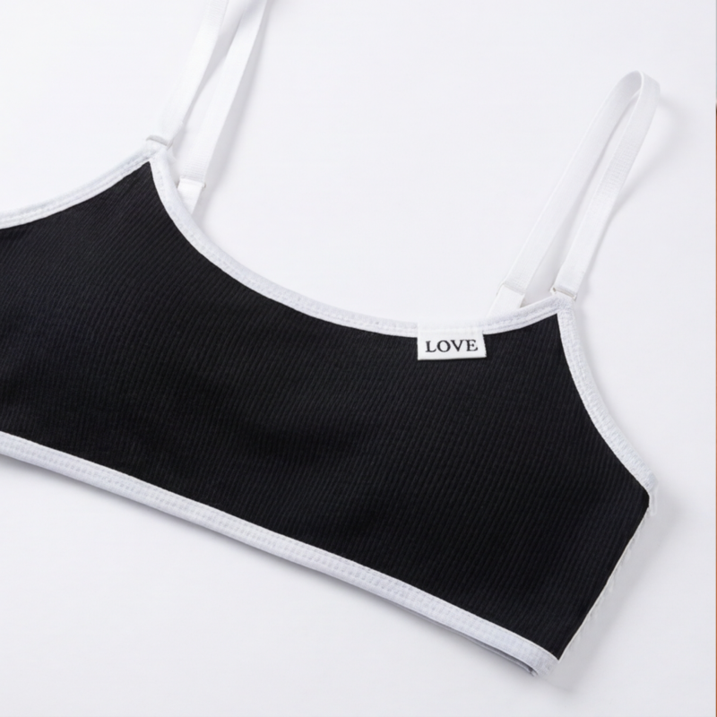 Ensemble lingerie femme : soutien-gorge sans armature et string sexy