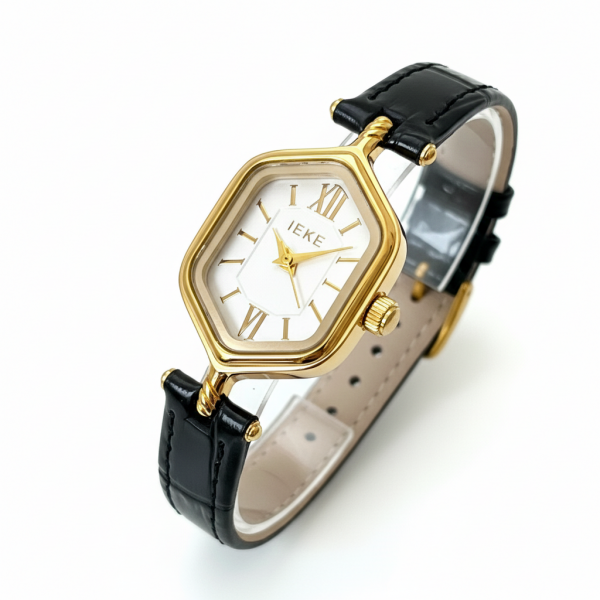 image-generations_ULQ98ShPsi0ES1lPUCGC_DrOCZPsxSpU81TDW04SbWVgVCxl1_433be625-c14a-4182-9370-7fcc6c04623c_original Élégante montre ronde en cuir avec affichage à chiffres romains