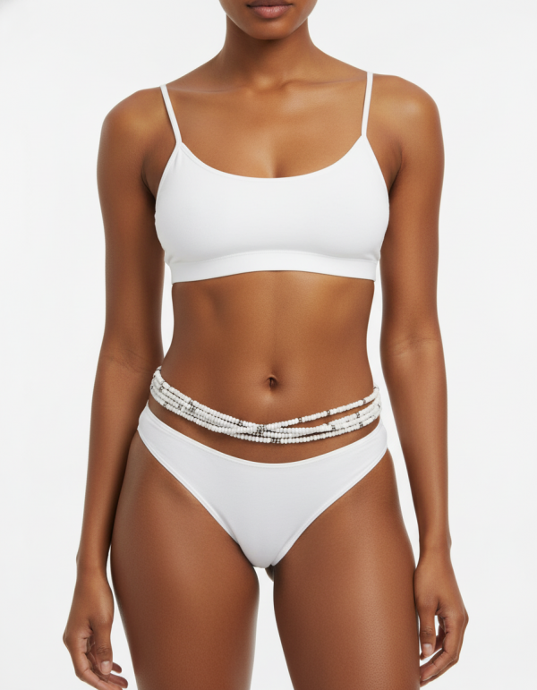 image-generations_ULQ98ShPsi0ES1lPUCGC_DrOCZPsxSpU81TDW04SbWVgVCxl1_581984cf-5955-4ece-b179-c34b6e41d580_original (1) Chaîne de Taille Africaine Perlée