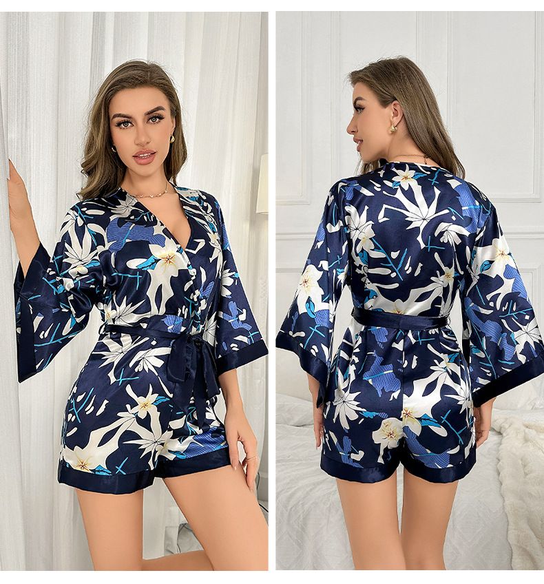 model3wq Robe de nuit en satin à imprimé floral